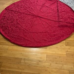 Better Homes And Gardens Rich Red Jacquard Fabric 70in Tablecloth